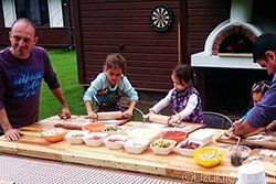 שיעורי בישול ליטאיים לילדים בוילה "Dzukijos uoga"